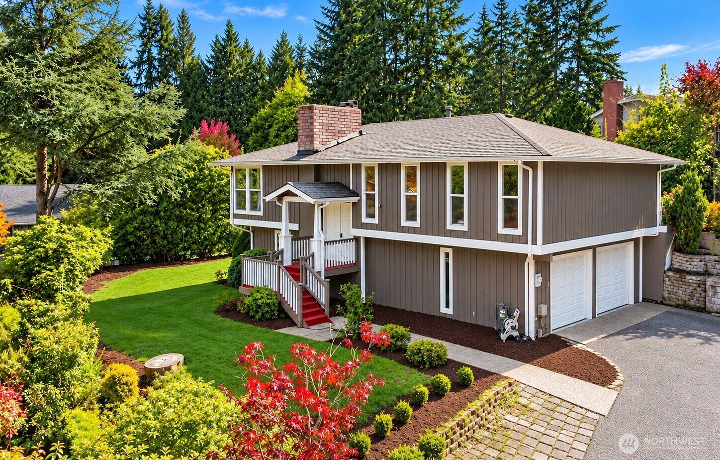 Property Photo: 14223 NE 66th Street WA 98052