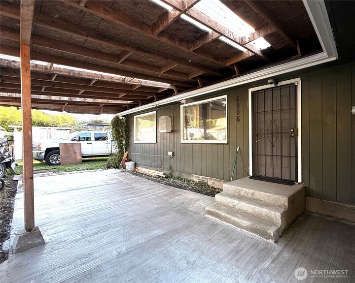 Property Photo: 6806 19th Avenue NE WA 98271
