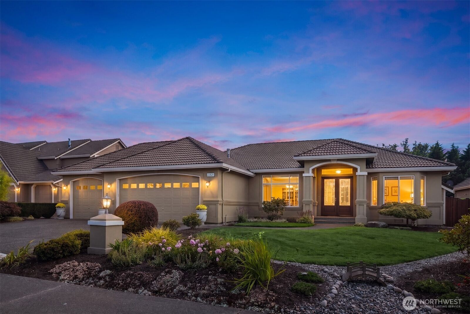 Property Photo: 11821 SE 290th Place WA 98092