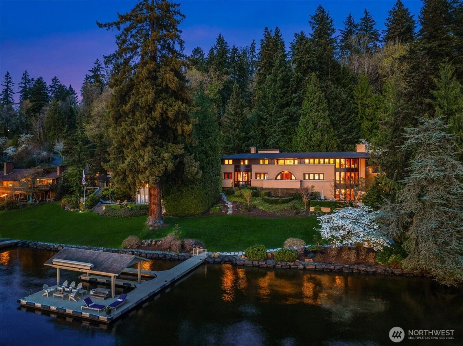 Property Photo:  415  Shoreland Drive SE  WA 98004 