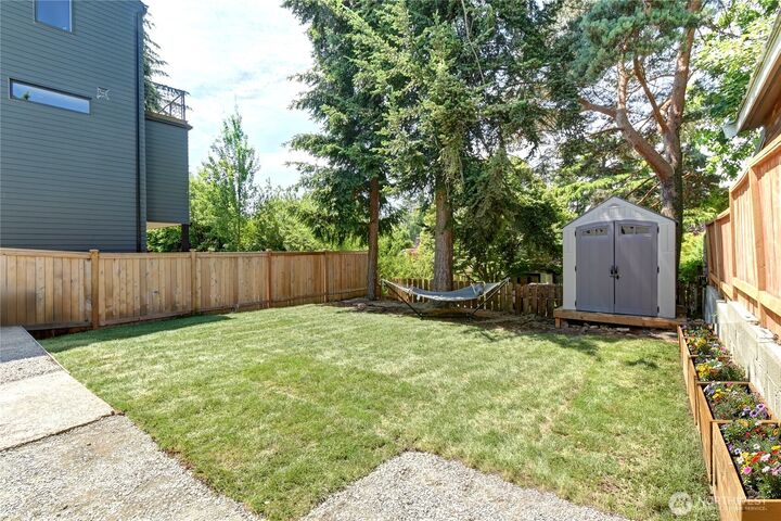 Property Photo: 7043 17 Avenue NW WA 98117