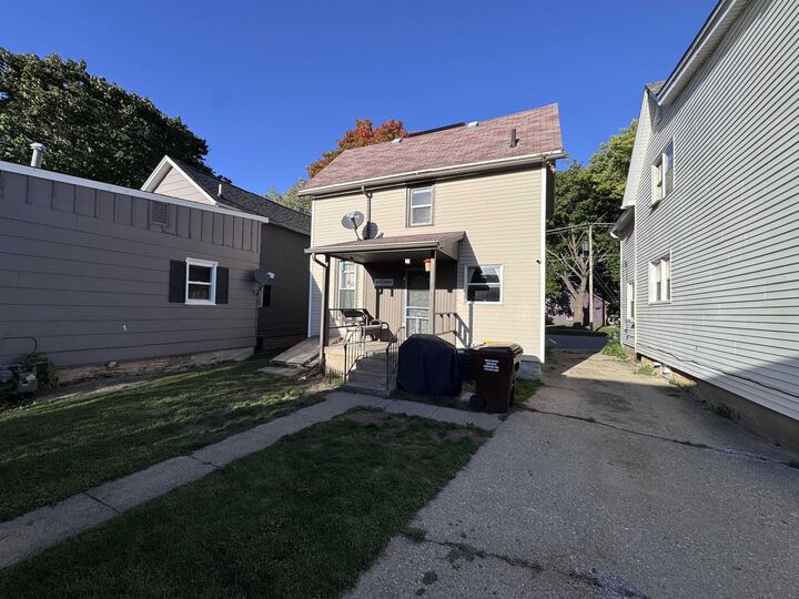 Property Photo:  216 Webster Street  IL 61008 