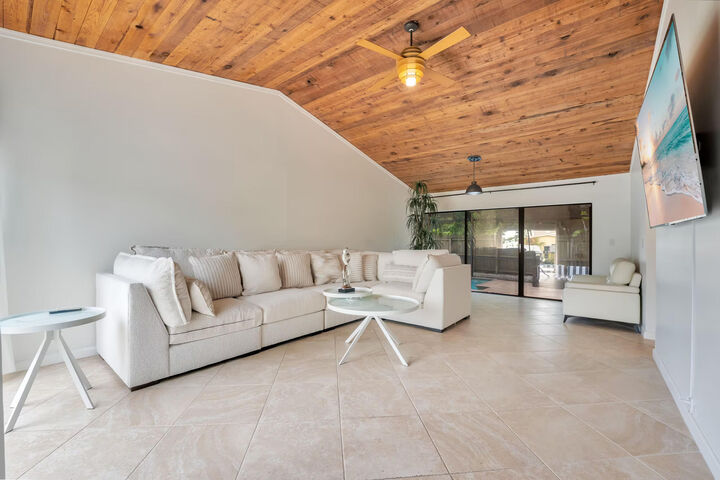 Property Photo:  4966 NW 6th Street  FL 33063 