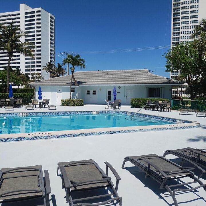 Property Photo: 2700 Banyan Road C 3 FL 33432