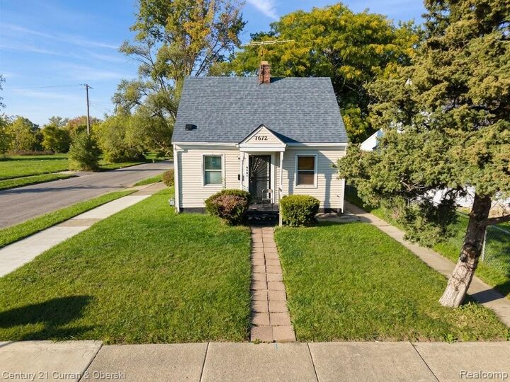 Property Photo:  7672 W Outer Drive  MI 48235 