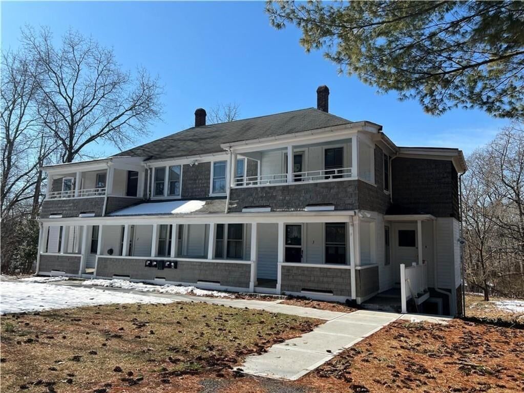 Property Photo:  274 Waterman Avenue 1  RI 02917 