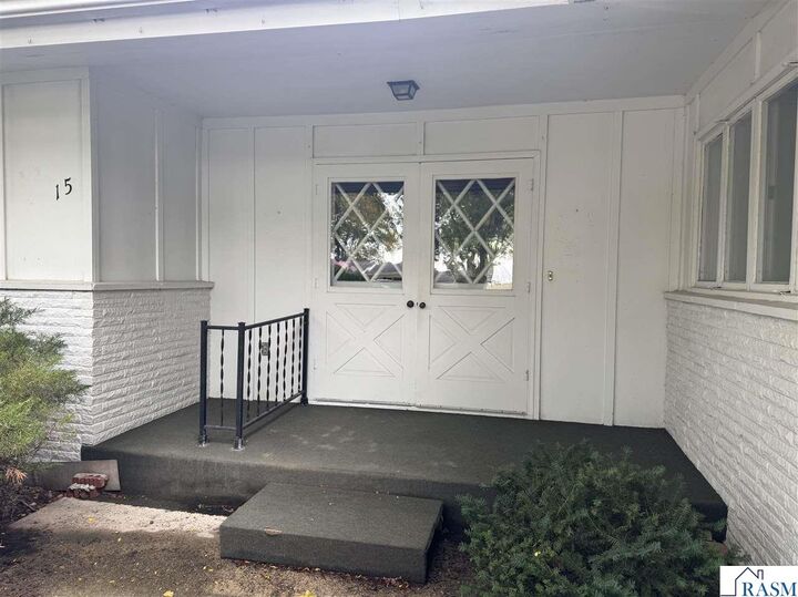 Property Photo:  15 SE 10 Street  MN 56097 