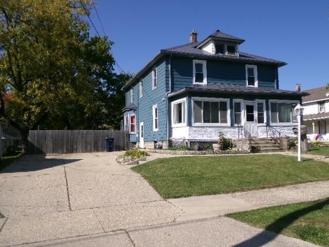 Property Photo:  521 Caroline Street  WI 53545 