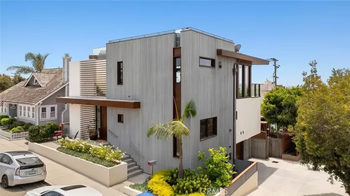 Property Photo:  2215 Manhattan Avenue  CA 90254 