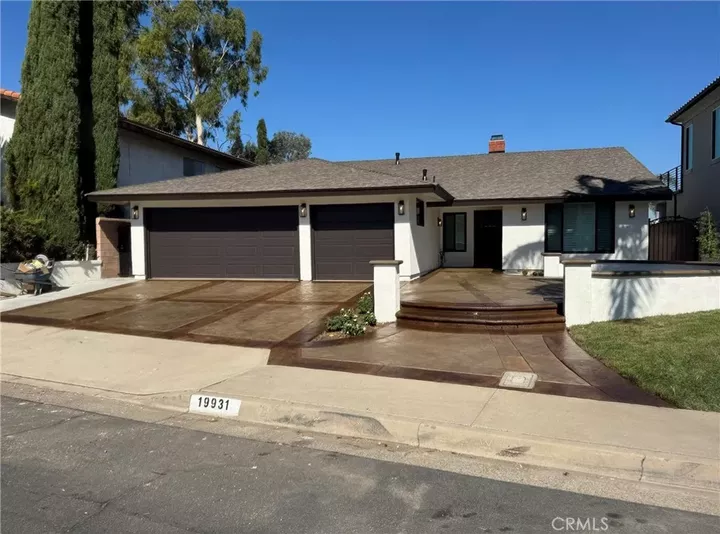 Property Photo:  19931 Crestknoll  CA 92886 