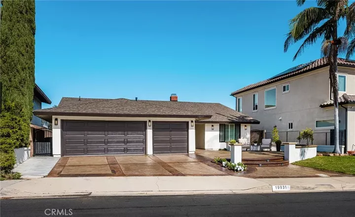 Property Photo:  19931 Crestknoll  CA 92886 