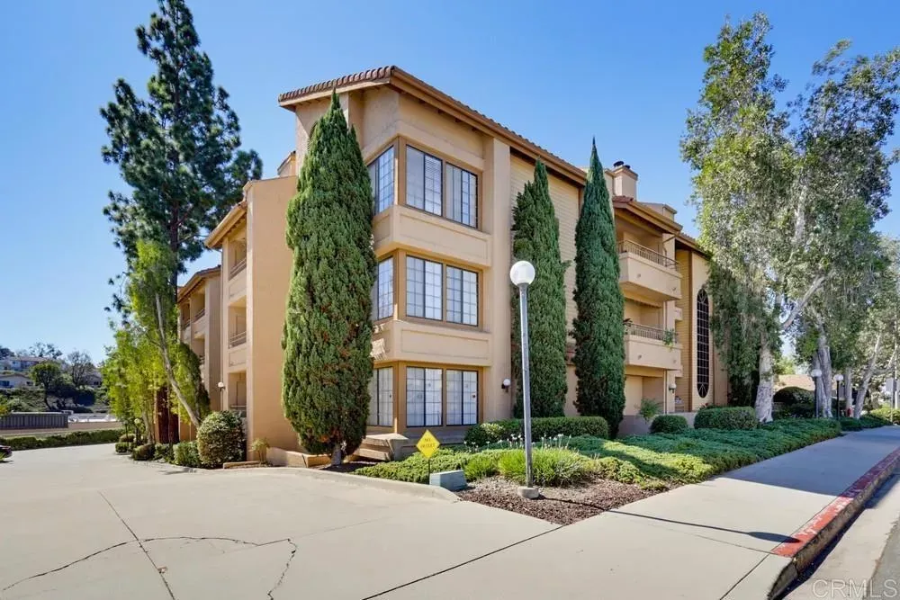 Property Photo:  5649 Lake Park Way 302  CA 91942 