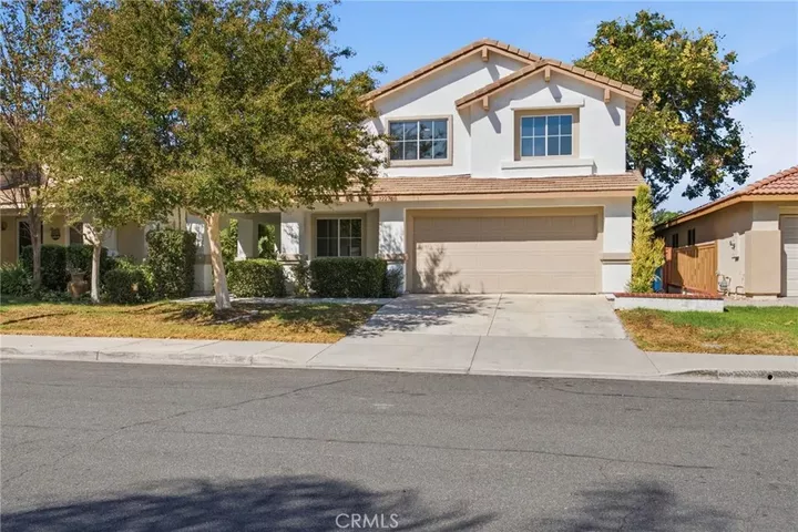 Property Photo:  32276 Via Arias  CA 92592 