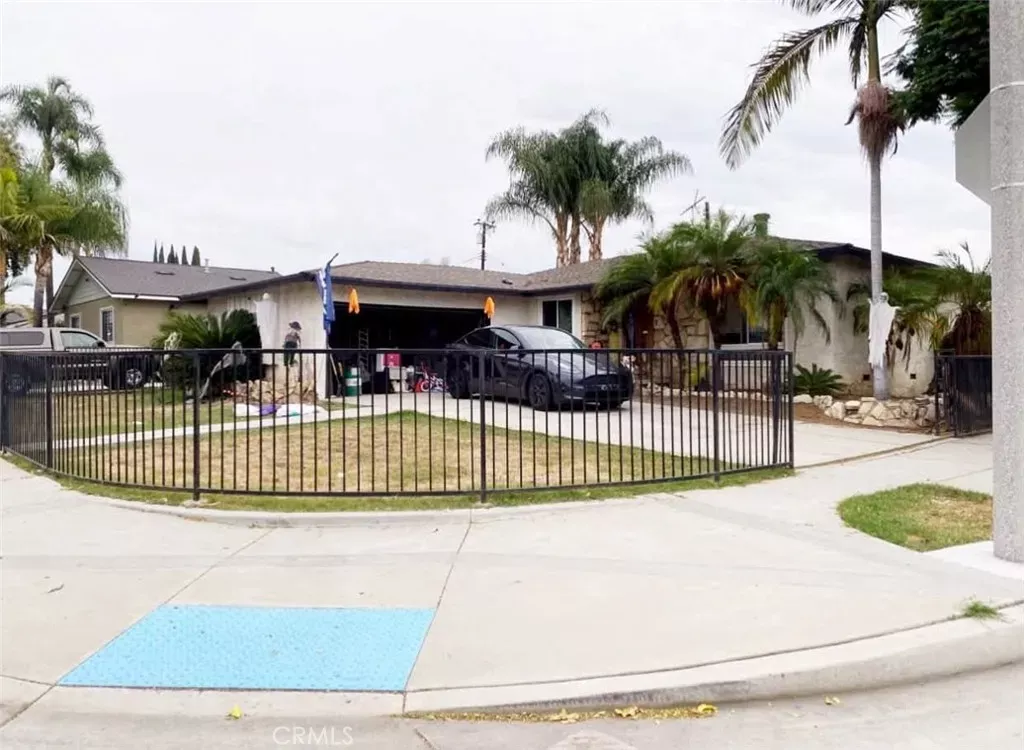 Property Photo: 11906 Nashville CA 90638