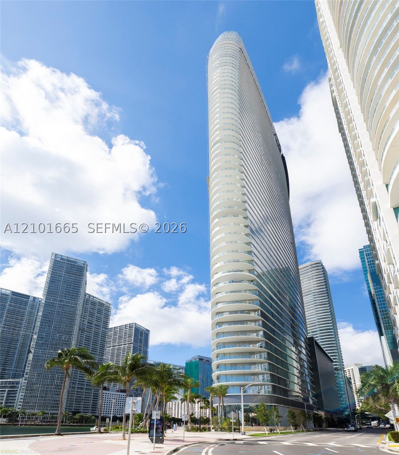 Property Photo:  300 Biscayne Boulevard Way 1205C  FL 33131 
