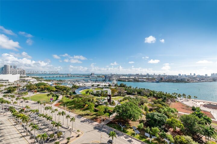 Property Photo:  50 Biscayne Blvd 1808  FL 33132 