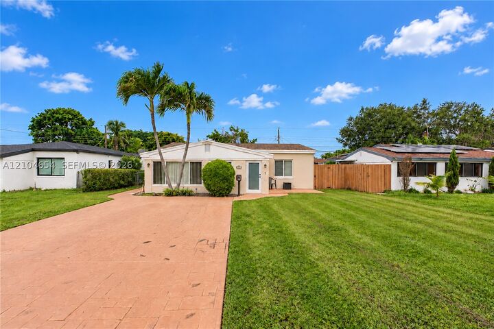 Property Photo: 1771 NE 180th St FL 33162