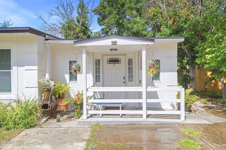 Property Photo:  1009 Greenwood Way  FL 32922 
