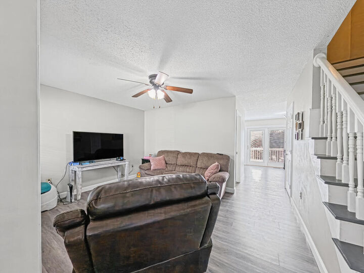 Property Photo: 121 Oakcrest Circle VA 24201