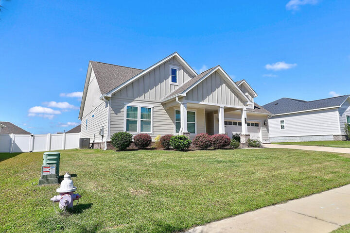 Property Photo:  121 Leaf St.  AL 36350 