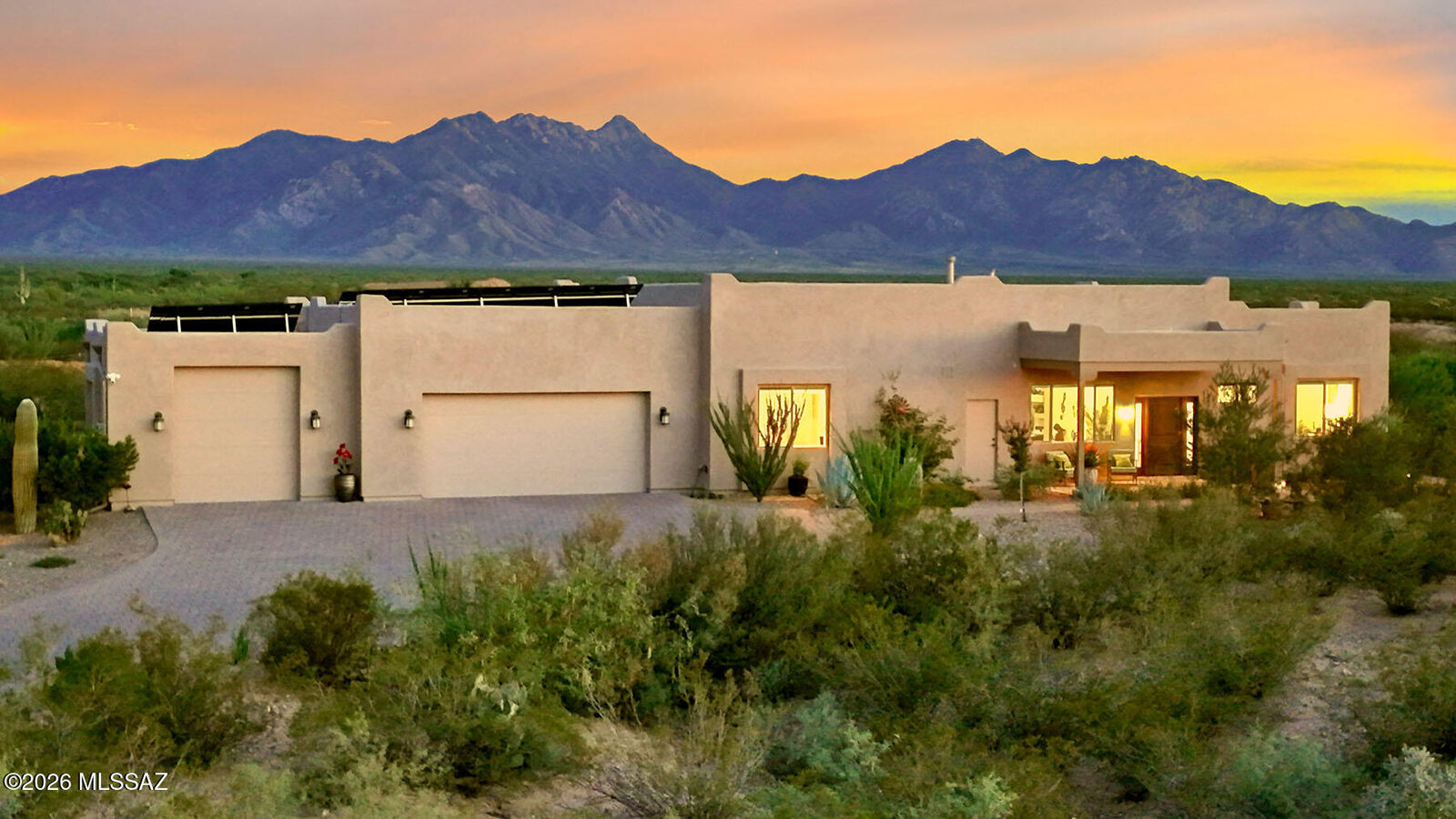 Property Photo:  2068 E Old Stone House Trail  AZ 85629 