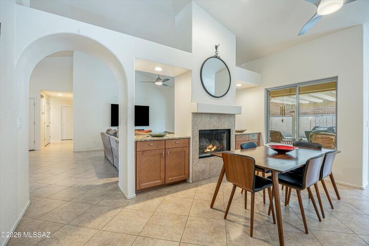 Property Photo:  1460 E Desert Starling Lane  AZ 85737 