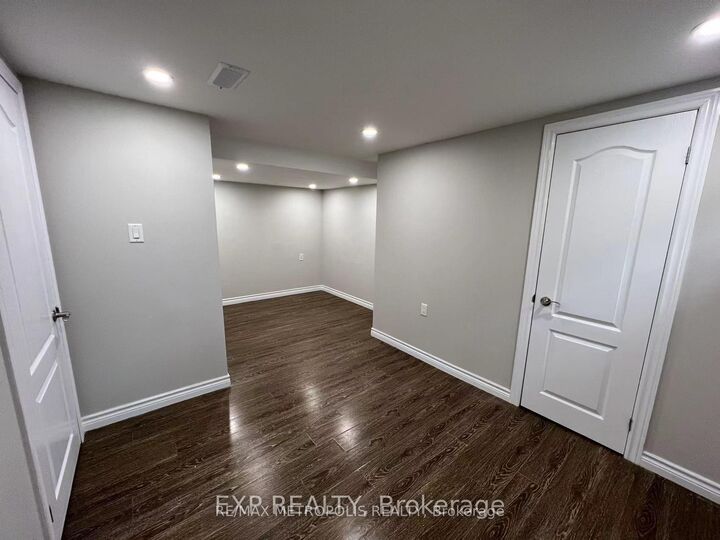 Property Photo: 6 Mid Pines Road Bsmt ON M1G 2L6