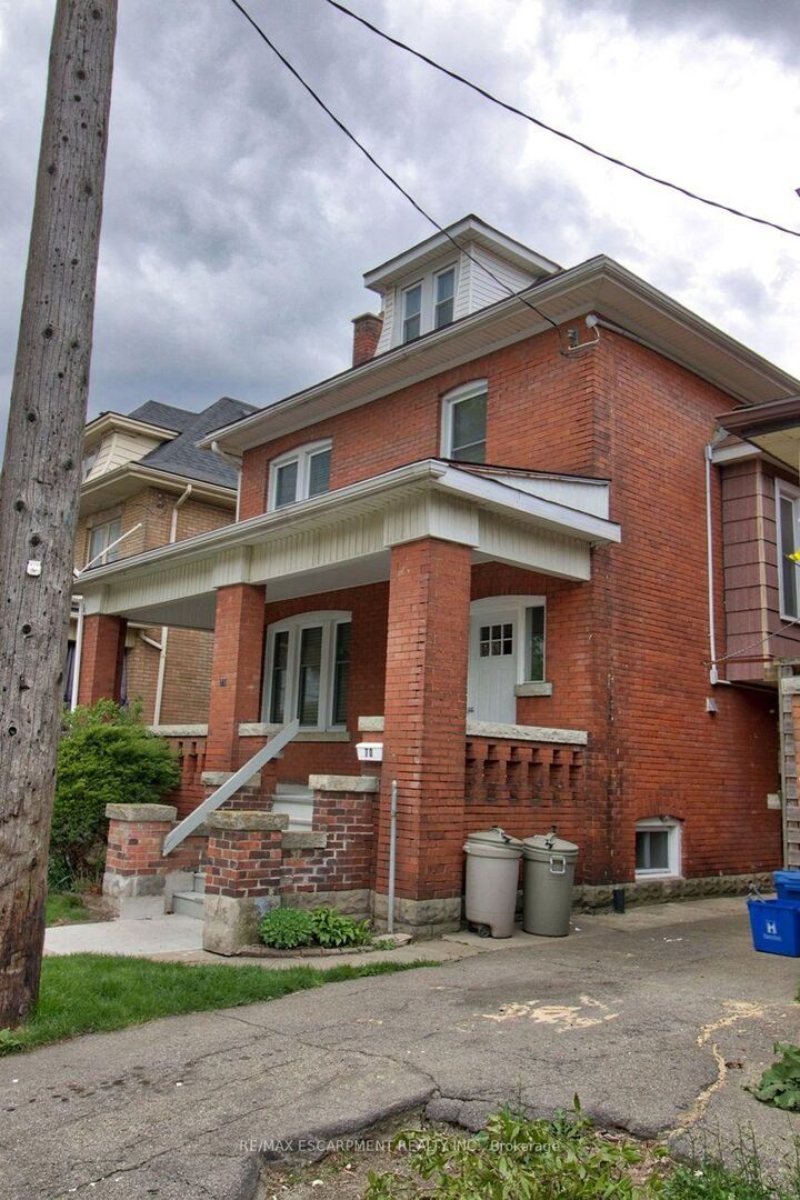 Property Photo: 70 Spadina Avenue 2 ON L8M 2X1