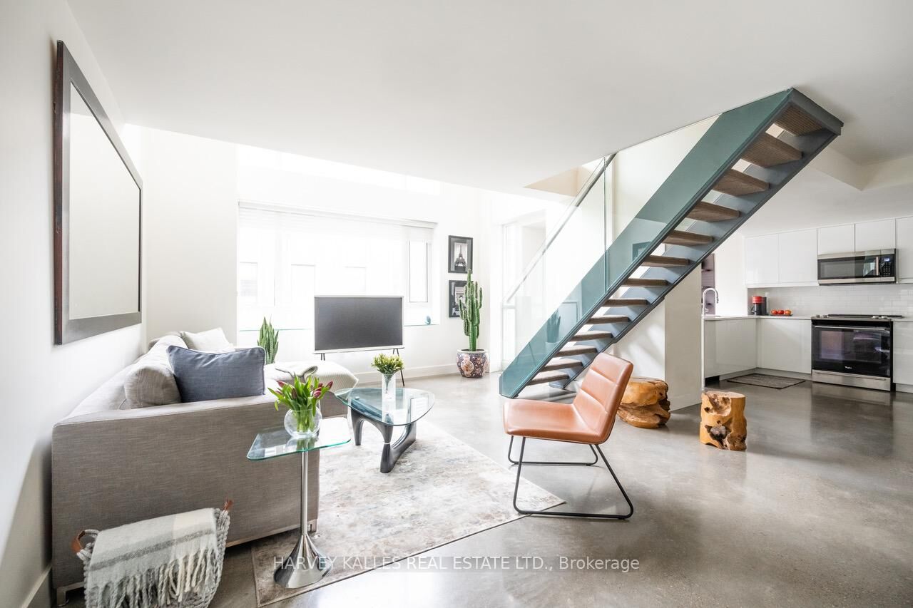 Property Photo: 80 Cumberland Street 1103 ON M5R 3V1