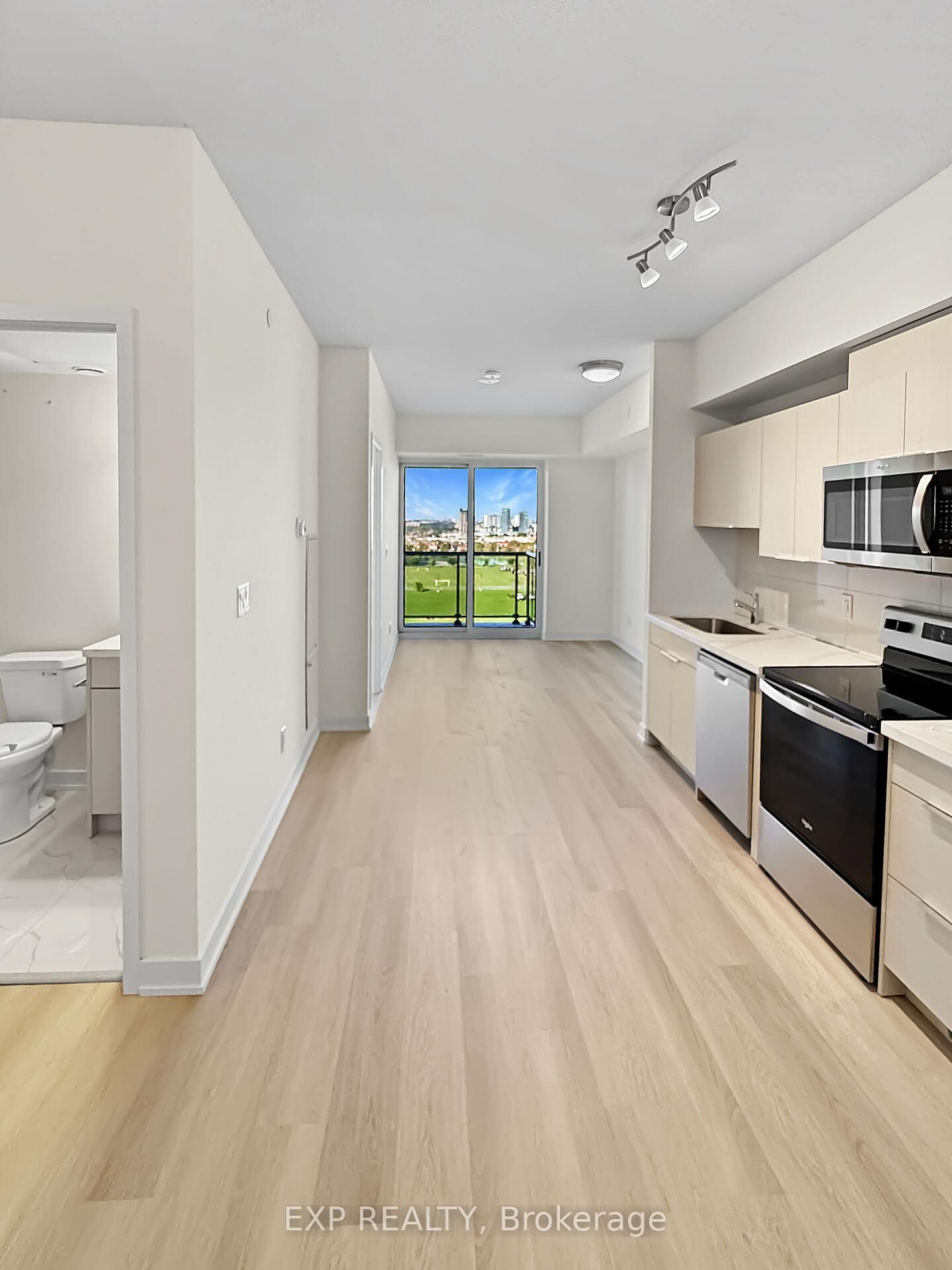 Property Photo:  2825 Jane Street 913  ON M3N 0A8 