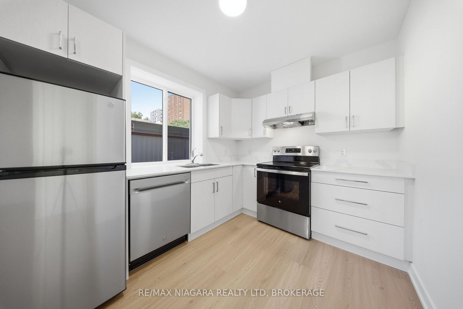 Property Photo:  140 Church Street 204  ON L2R 3E4 