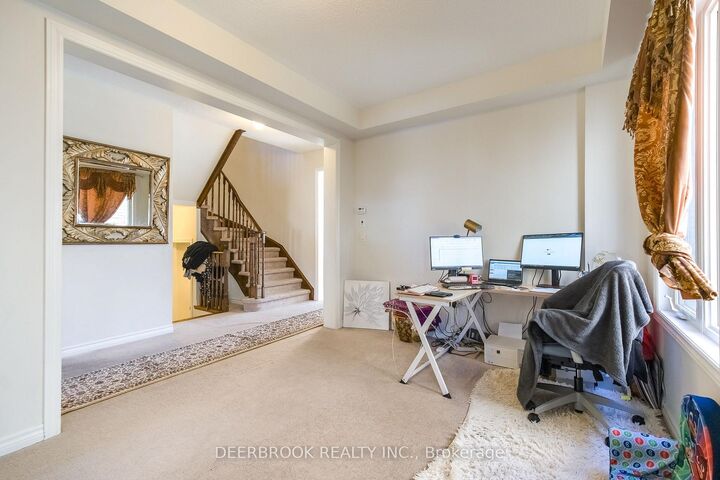 Property Photo:  1945 Douglas Langtree Drive  ON L1K 0Y6 
