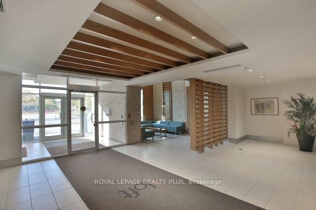 Property Photo:  165 Legion Road N 2231  ON M8Y 0B3 