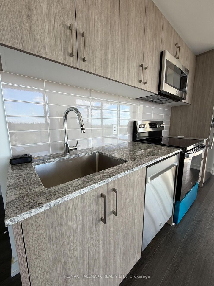 Property Photo: 4010 Eglinton Avenue W 2610 ON M9A 4M2