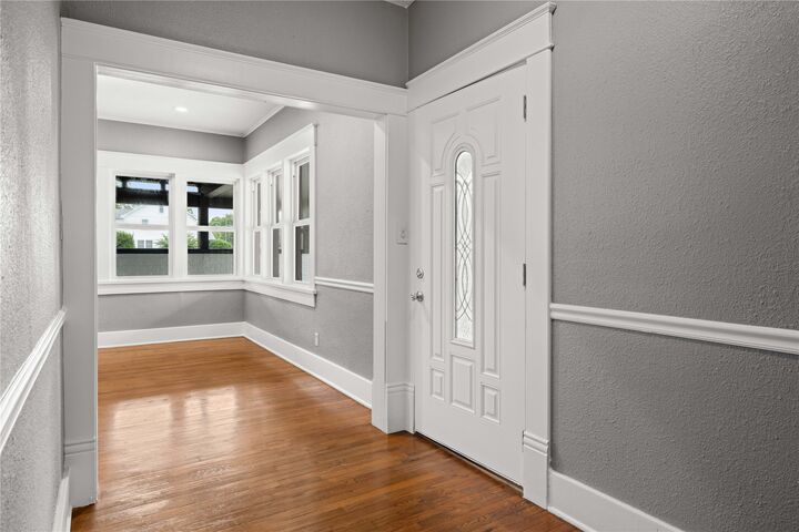 Property Photo:  575 N 7th Street  OK 74401 