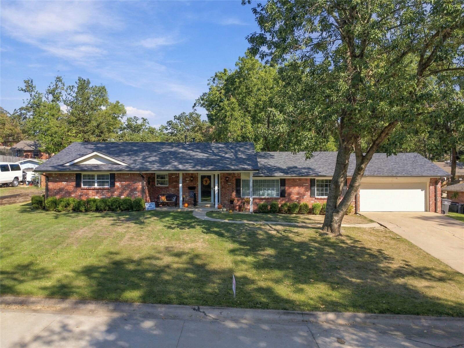 Property Photo: 1352 Evergreen Drive OK 74006