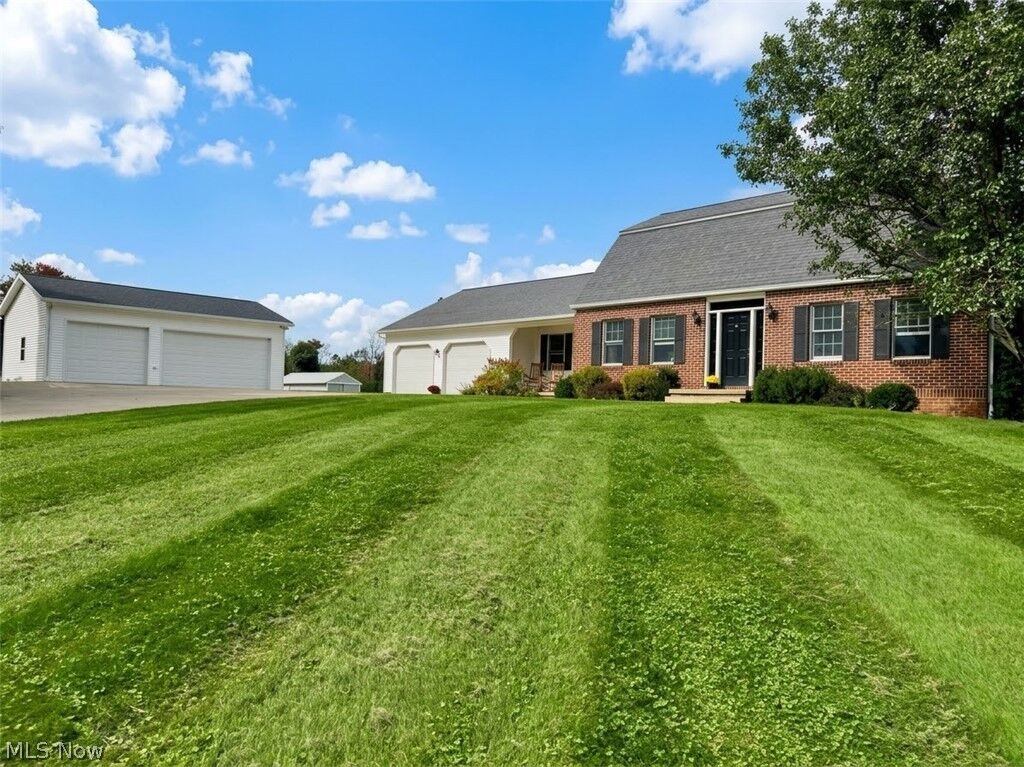 Property Photo:  35060 Salem Grange Road  OH 44460 