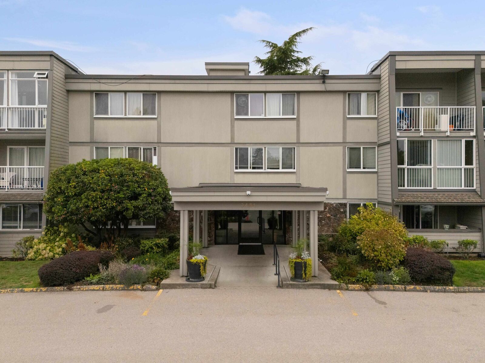 Property Photo:  3451 Springfield Drive 206  BC V7E 1Z2 