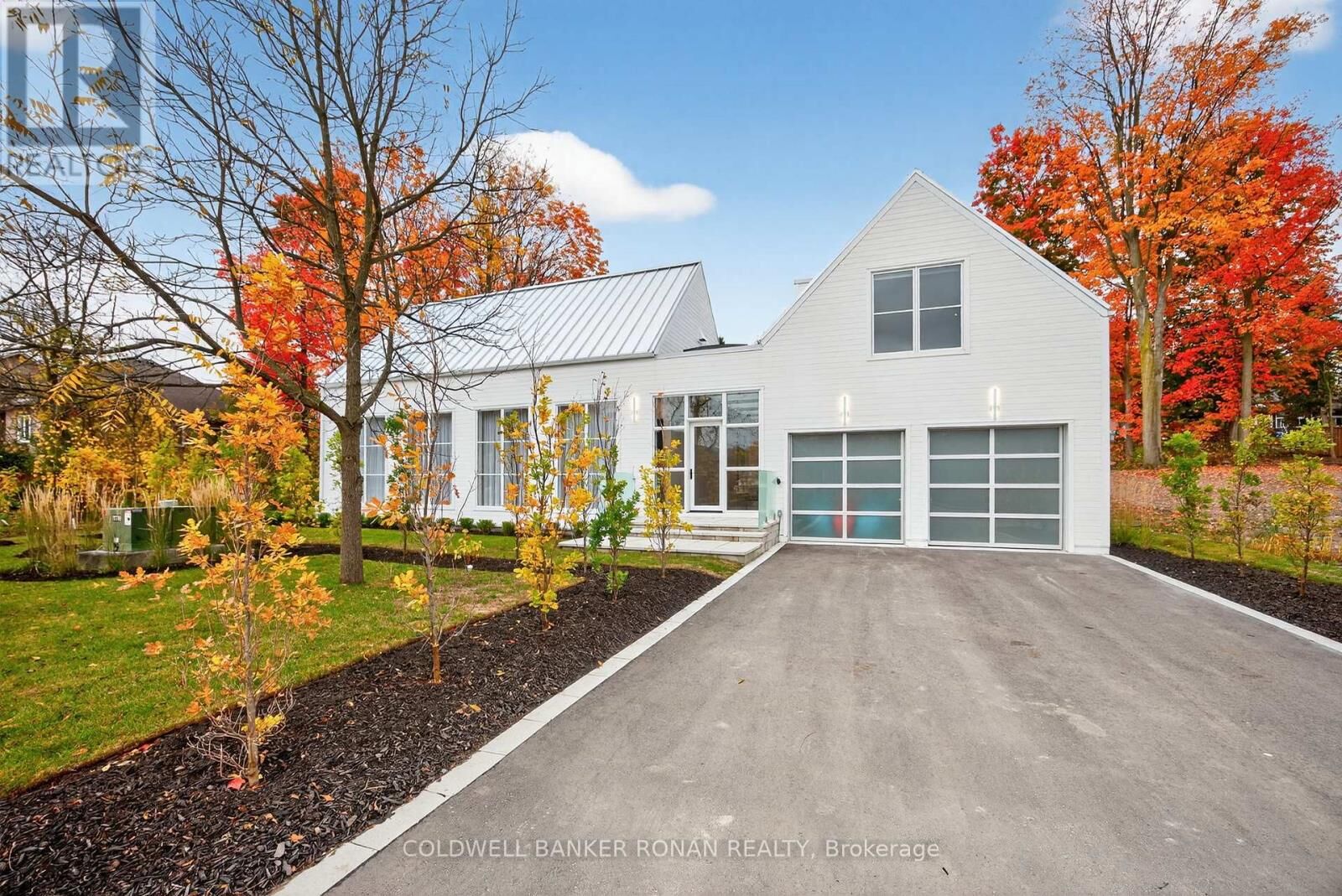 Property Photo: 9 Gray Avenue ON L9R 1P3