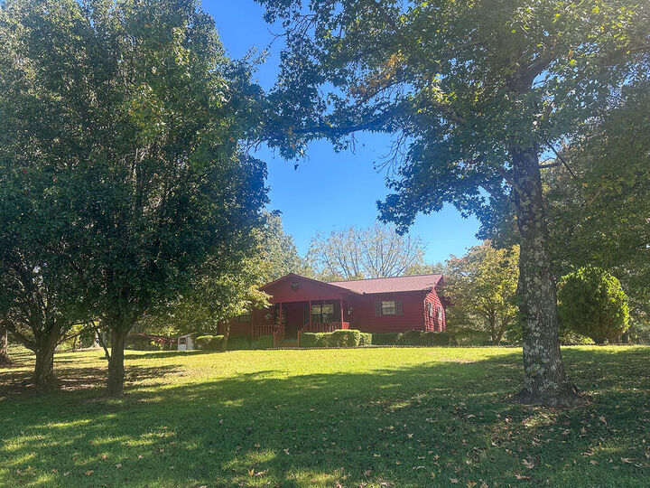Property Photo:  964 Cotton Circle  GA 30705 