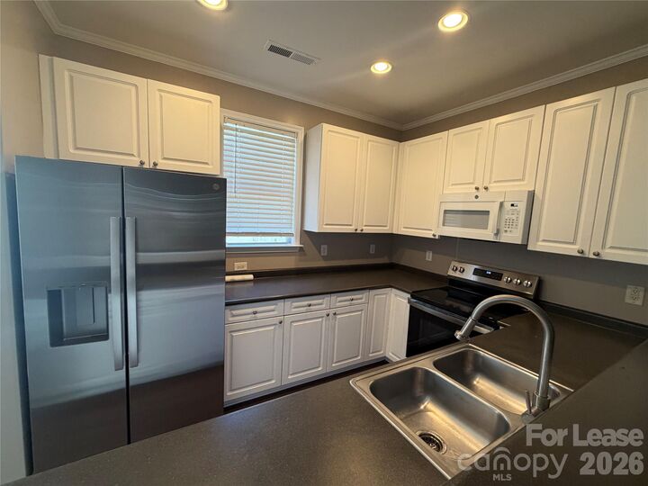 Property Photo:  11025 Dundarrach Lane  NC 28277 