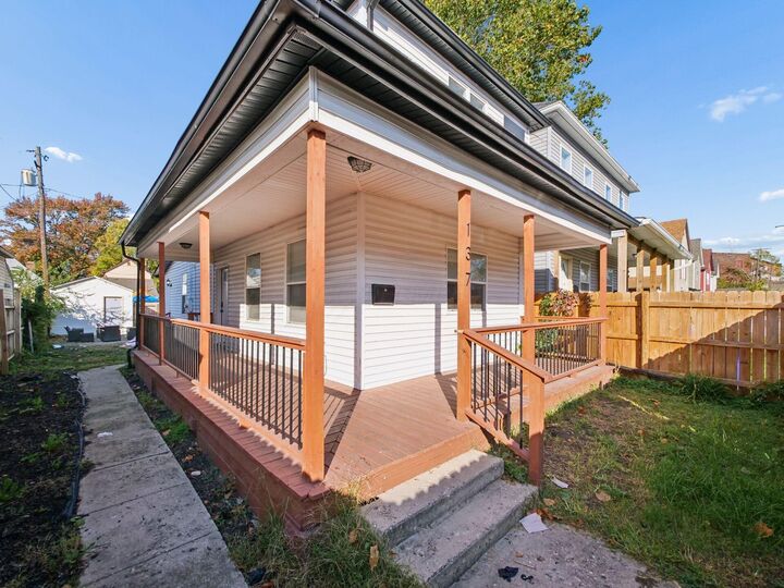 Property Photo:  137 N Yale Avenue  OH 43222 