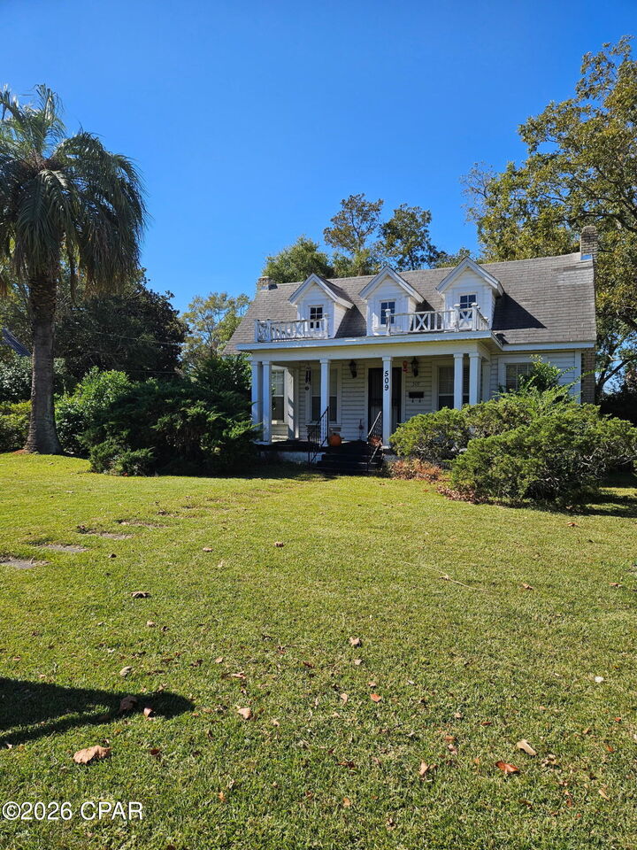 Property Photo:  509 S Depot Street  FL 32425 