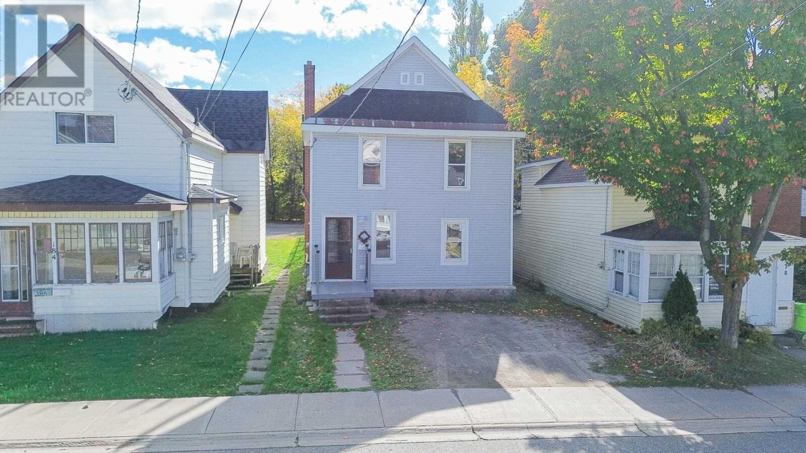 Property Photo:  182 Dennis St  ON P6A 2X3 