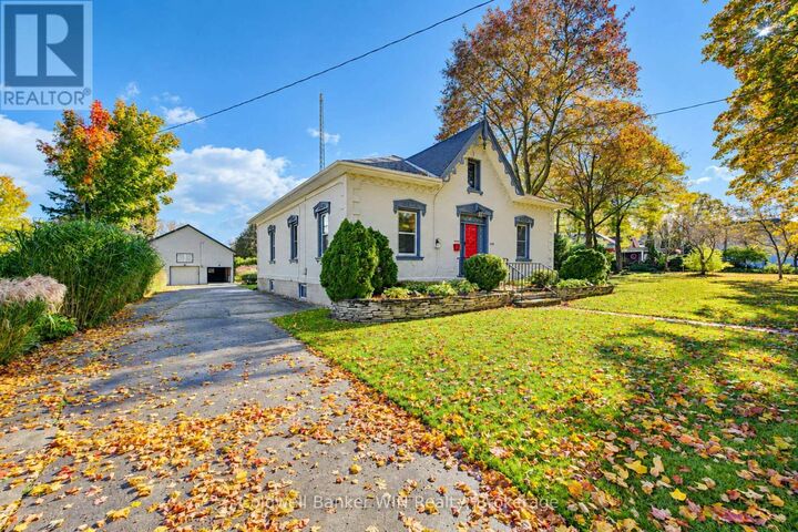 Property Photo:  338 Fergus Street North  ON N0G 2L2 