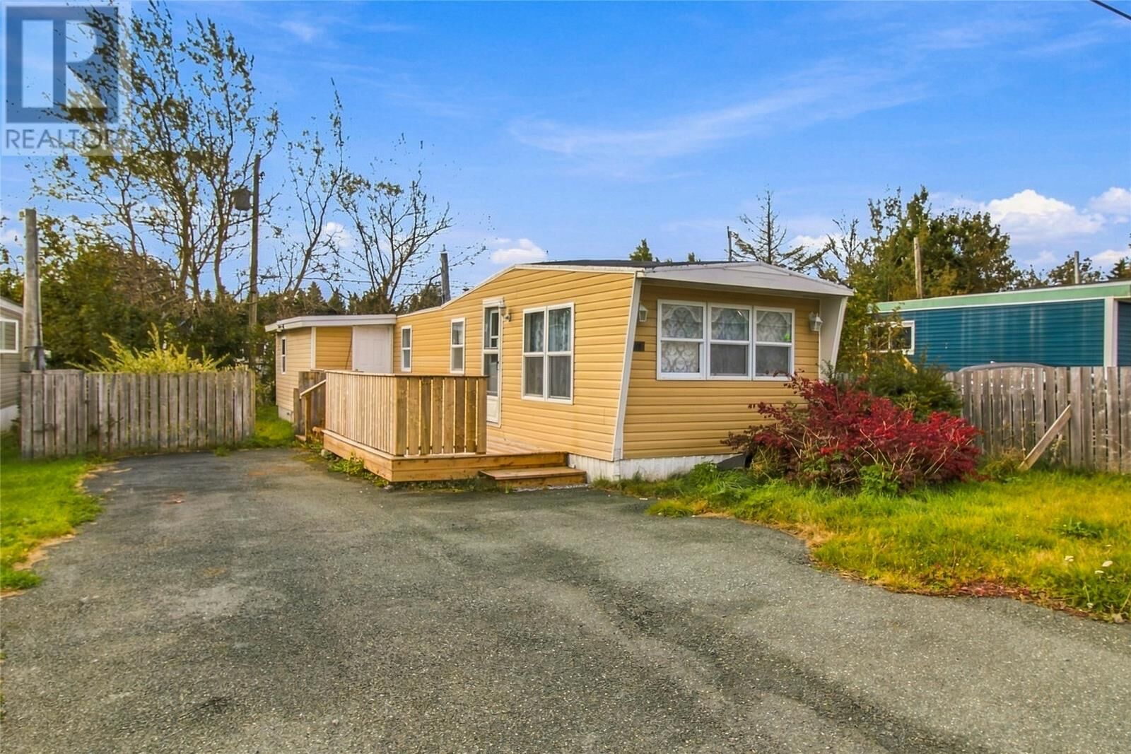 Property Photo:  60 Meadowbrook Drive  NL A1S 1C2 