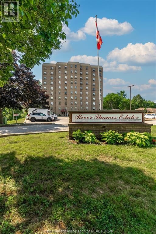 Property Photo:  10 Van Allen Avenue 903  ON N7L 5K1 