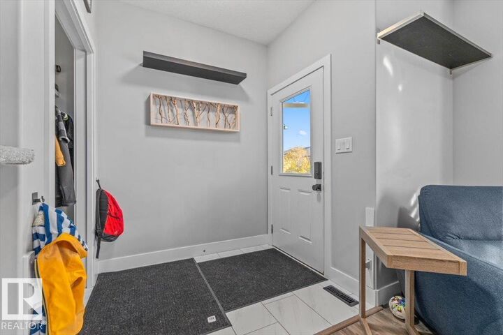 Property Photo:  28 Davis Street  AB T8L 0N3 
