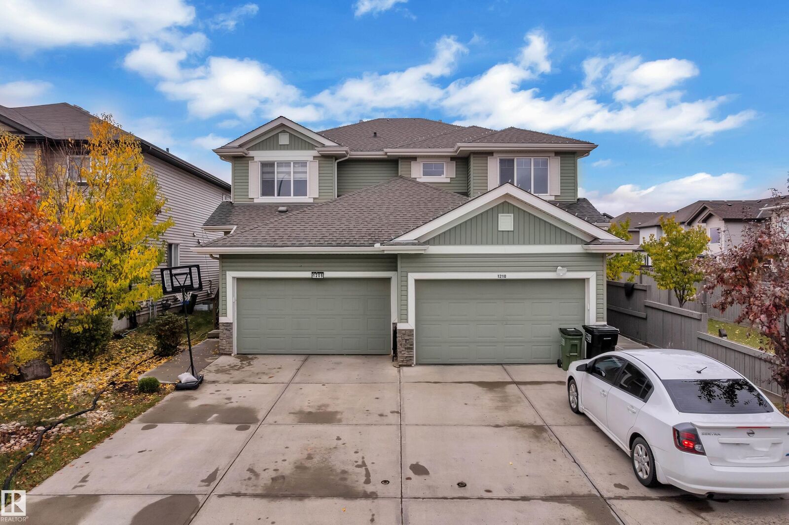 Property Photo:  1208 33A Street NW  AB T6T 2C4 