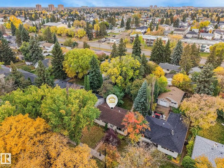 Property Photo:  9256 148 Street NW  AB T5R 1A3 